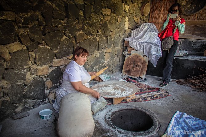 5 Days Armenia Package with Accommodation, Tours and Transfers - The team factor: guides, drivers, and small groups that move well