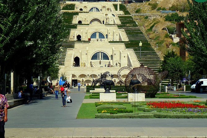 Amazing Yerevan - Stop 3: The Cascade Complex, Tamanyan’s Vision, and the Gefeschyan Museum