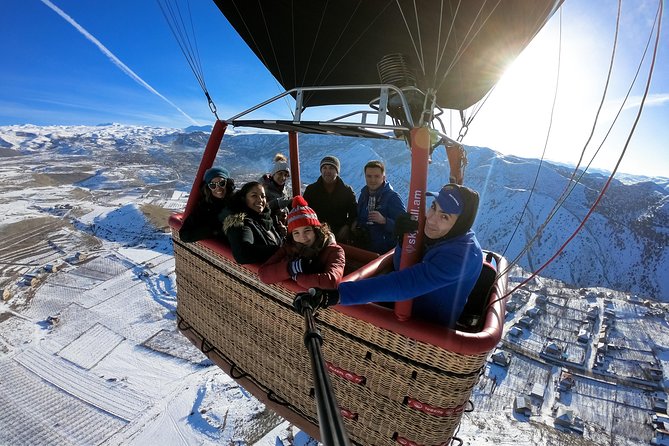 Balloon ride Skyball - The 1783 protocol, certificates, and the champagne toast