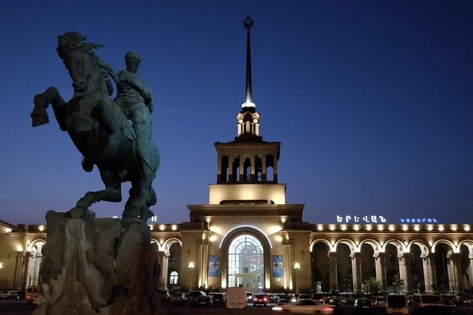 Evening walking tour in Yerevan - The Opera house and Freedom Square area in the evening