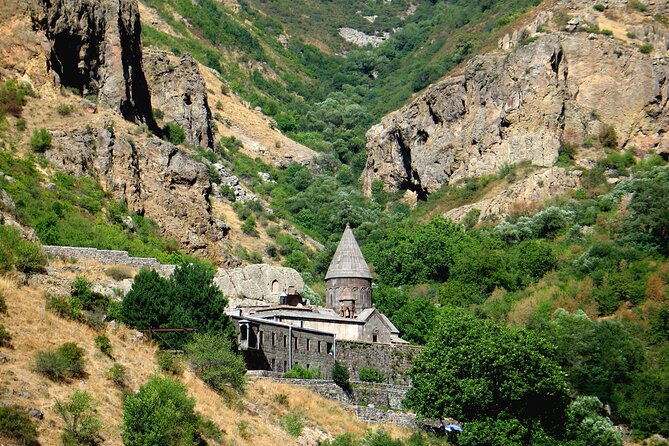Garni and Geghard Half-Day Private Tour - How the private vehicle experience plays out in real life