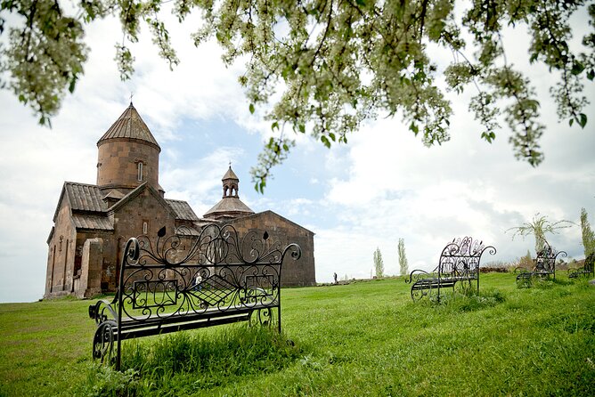 Group Tour: Hovhannavank, Saghmosavank, Chocolate House, Aghtsk - Hovhannavank monastery: John the Baptist, 5th-century basilica, and an artistic portal