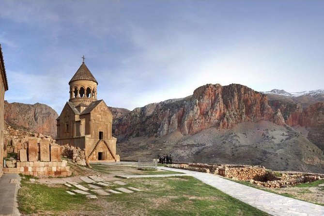Group tour: Khor Virap, Noravank, Areni Winery and Cave - Khor Virap: the spiritual story and the Mount Ararat payoff