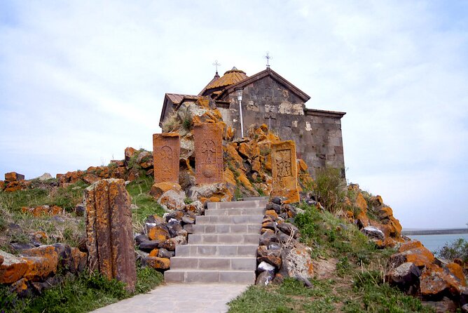Group Tour: Lake Sevan, Hayravank, Noratus, Jermuk, winery - Hin Areni winery tasting in Areni’s winemaking heart