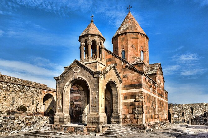 Guided tour: Khor Virap, Noravank Monastery, Areni, Jermuk - Khor Virap, prison history and a Mount Ararat moment