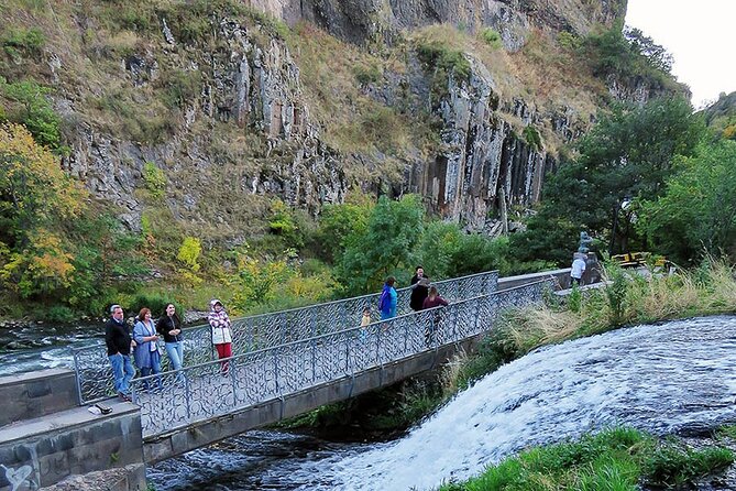 Guided tour: Khor Virap, Noravank Monastery, Areni, Jermuk - Areni wine factory, tasting included in the price
