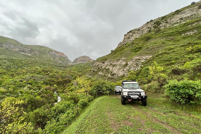 Limitless Off-Road Private Tours in Armenia - Dinner and Armenian Wine: Why the Timing Feels Right