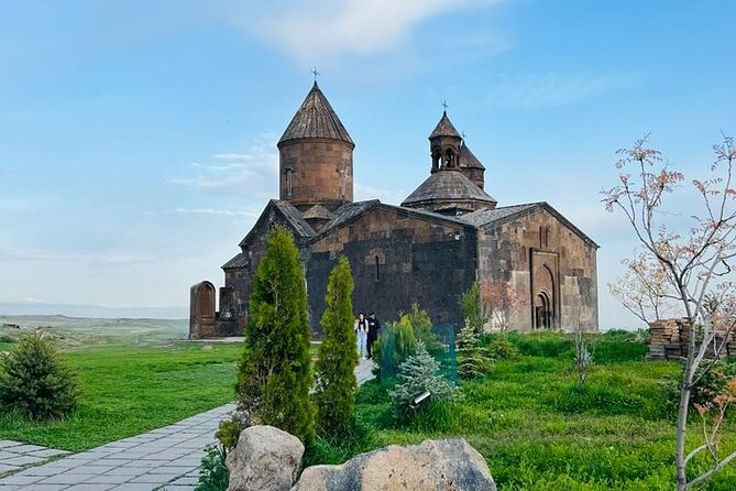 Mount Aragats,Amberd Fortress,Alphabet Monument, Saghmosavank - What to Expect During the Drive and the Tour Flow