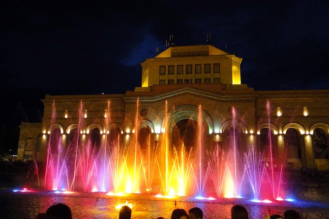 Private sightseeing and walking tour in Yerevan - Swan Lake for a quick reset and classic photo angles