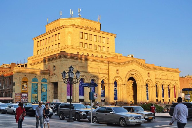 Private sightseeing and walking tour in Yerevan - Parliament outside, then Victory Park’s big-sky viewpoints