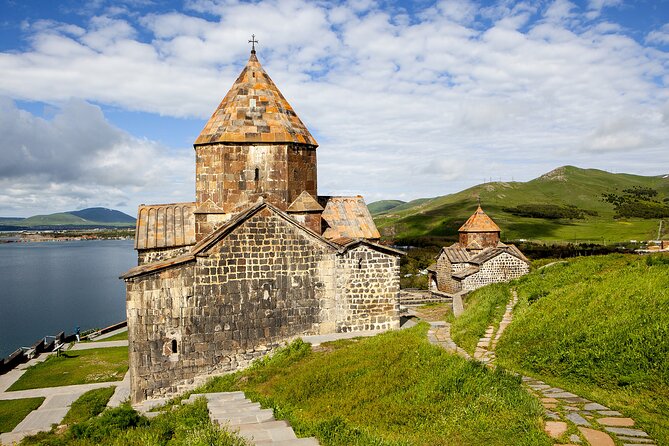 Private Tour: Lake Sevan, Sevanavank - From Yerevan to Lake Sevan, it starts with the drive