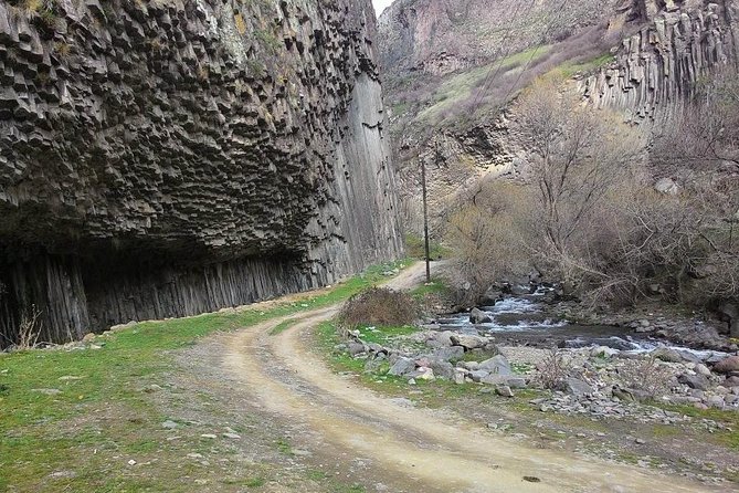 Private tour to Garni Pagan Temple, Geghard Cave Monastery & Symphony of Stones - Garni Temple, the Hellenic surprise and the gorge viewpoint