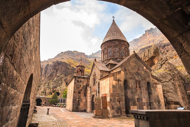 Private Tour to Garni Temple, Geghard Monastery, Echmiadzin Cathedral, Zvartnots - Zvartnots Temple Ruins: Experiencing Majestic Scale Without the Whole Building