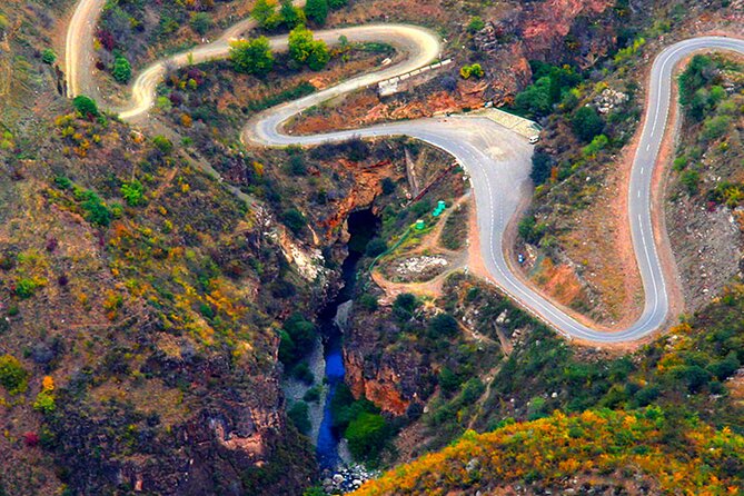 Private tour to Hin Areni winery, Tatev monastery & ropeway, Khndzoresk caves - Best For Who? Who Should Book This Route