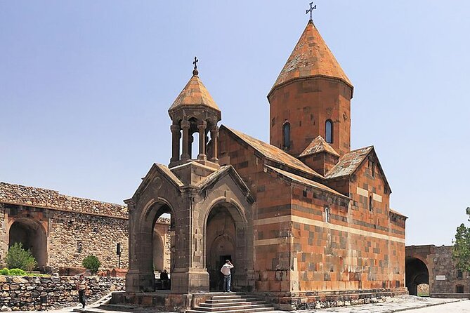 Private Tour to Khor Virap, ancient Areni cave or Areni winery, Noravank - How the private logistics keep the day easy in real life