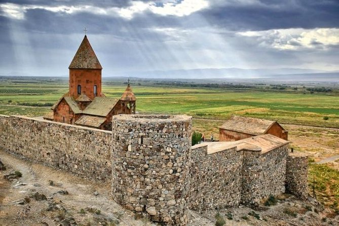 Private tour to Khor Virap, Ararat view - The deep pit climb: what to expect and how to pace yourself