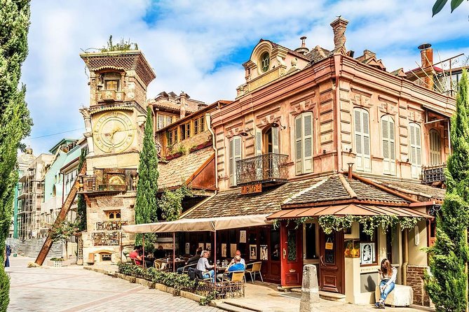 Private transfer from Yerevan to Tbilisi or Vice Versa - The 5-hour drive with AC and onboard Wi-Fi