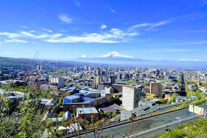 Private Transfer & Tour from Tbilisi to Yerevan or Yerevan to Tbilisi - Guide-led context: why the stories matter on a one-day route