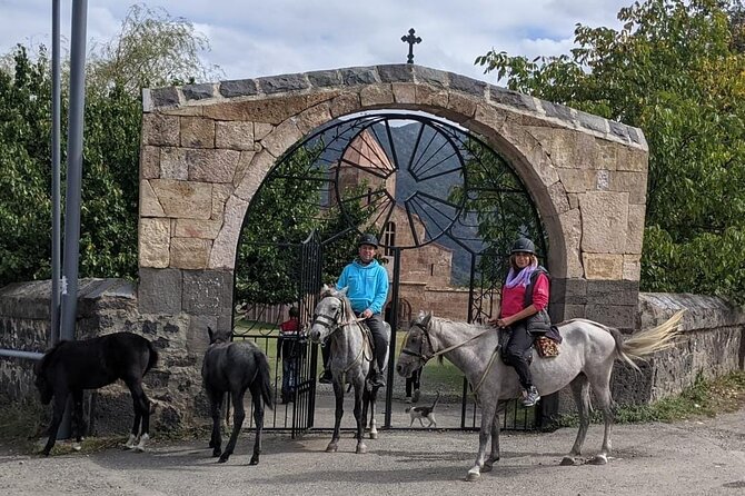 Scenic Trail Rides - How the ride actually feels: horses, pace, and what to pack
