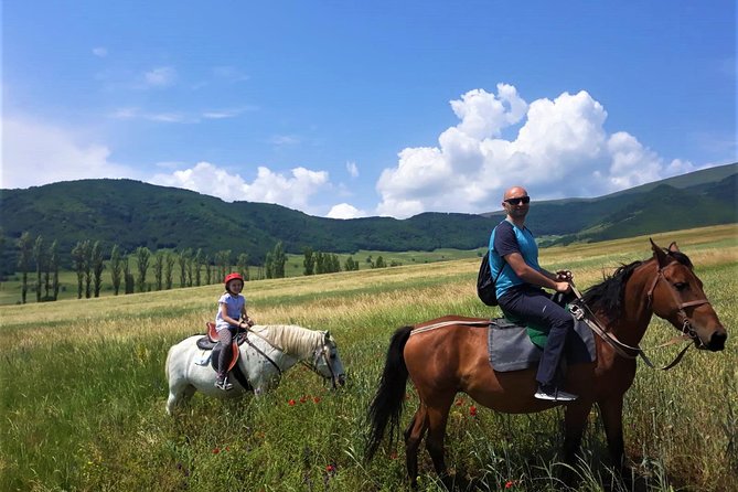 Scenic Trail Rides - Horseback to the Debed Canyon rim, with watchtower stops and cliff views