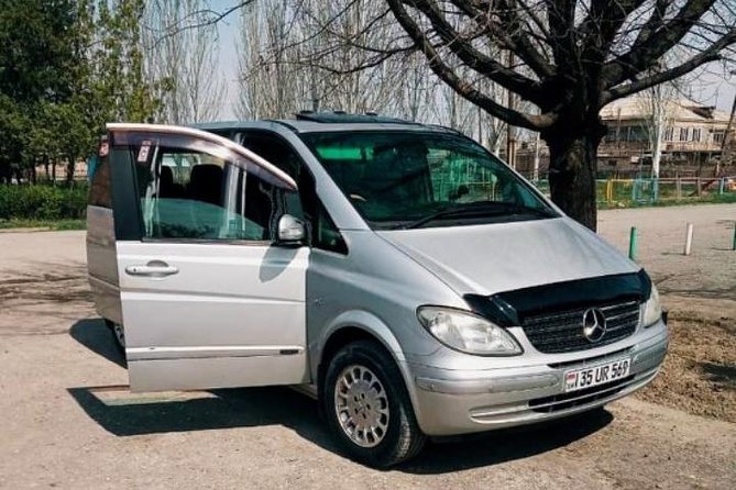 Transfer from Yerevan to Tbilisi - The Two Stops: Stretch, Snacks, and Border-Ready Energy