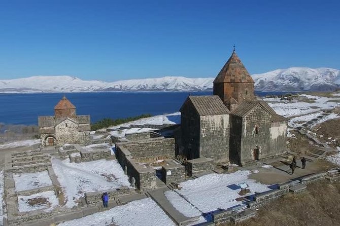 Transfer from Yerevan to Tbilisi with 2 sightseeing stops - Price and Value: Splitting $200 Across a Small Group