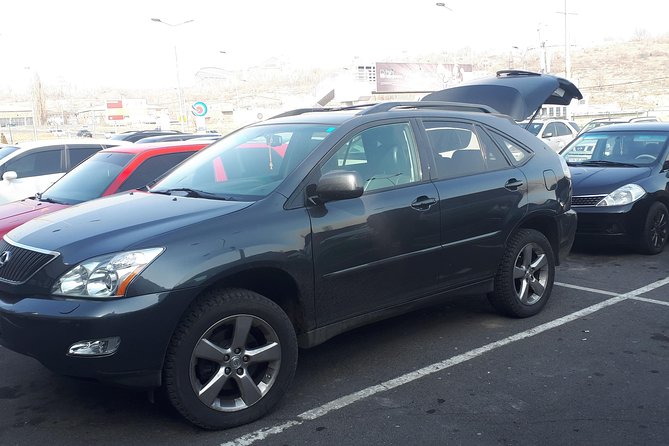 Yerevan city-Zvartnots airport transfer - Inside the car: A/C, audio, and a driver who knows how to drive