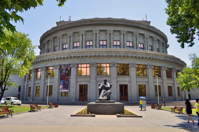 Yerevan: Private Sightseeing Tour - Republic Square: where Yerevan’s story starts